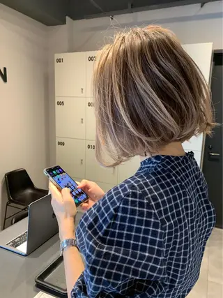 ショート カラー ブリーチ👩‍🦳/ ‪✂︎MANAMIのヘアスタイル