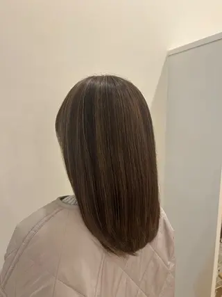 カラー ワンワールドパルク hanaのヘアスタイル