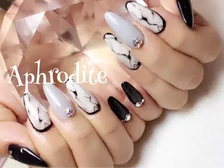 ネイル Aphrodite パラジェル認定サロンのネイルデザイン