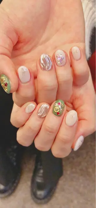 ミディアム カラー キッズ ネイル マツエク・マツパ 💎ビューティサロン 湘南　RIRAN💎のネイルデザイン