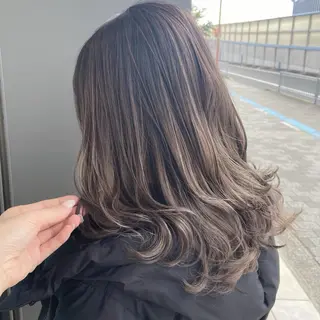 カラー 峯 志帆のヘアスタイル