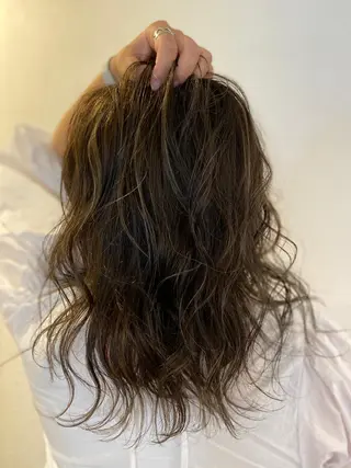 セミロング カラー m ā l o. マァロのヘアスタイル