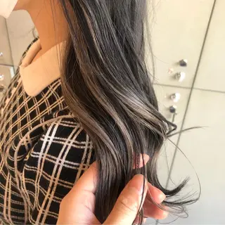 ロング カラー 古屋 花織のヘアスタイル