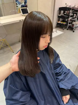 カラー 韓国レイヤーカット/ ハイトーン/マアヤのヘアスタイル