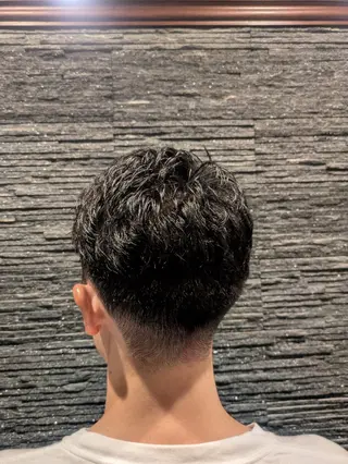 ショート 髙司 哲伸のヘアスタイル