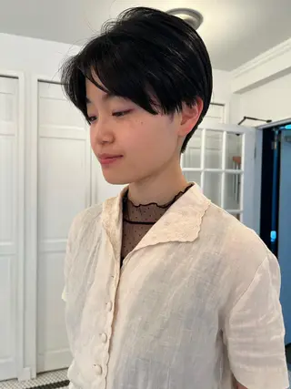 ショート ブリーチカラー🎀 韓国風/寺門美優のヘアスタイル