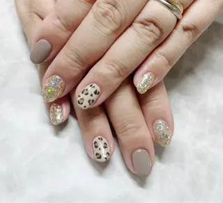 ネイル Lily Roseスタッフ一同のマツエク・マツパデザイン