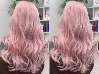 ロング カラー ブリーチ/エクステ LOWRL【ロウル】のヘアスタイル