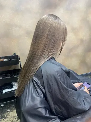 ロング カラー rilas博多所属・jyui/原宿 ハイトーン/デザインのヘアスタイル