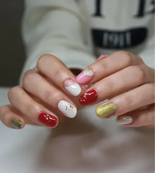 ネイル Baku Nailsのネイルデザイン