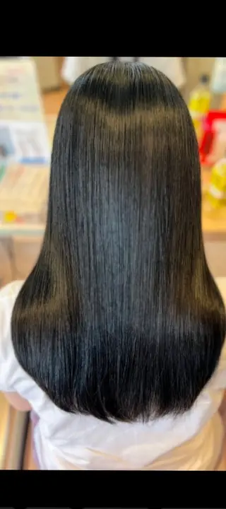 ミディアム 鈴木 優里花のヘアスタイル