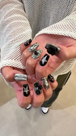 ネイル 👽個性派ネイル🎀 komachiのヘアスタイル
