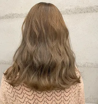 ミディアム カラー 透明感/オリーブ/ グレージュ/YUKAのヘアスタイル