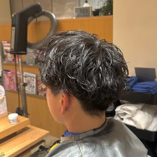 ショート パーマ メンズ 田中 汰知のヘアスタイル