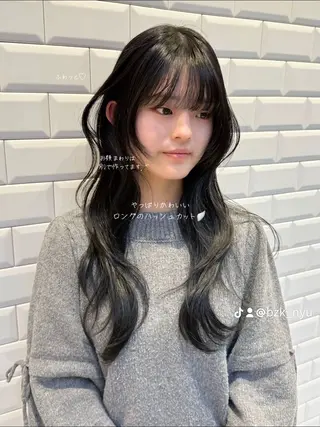 ロング ハッシュカット/ハイ トーン/MANAMIのヘアスタイル