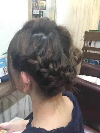 ヘアアレンジ 金崎 新吾のヘアスタイル
