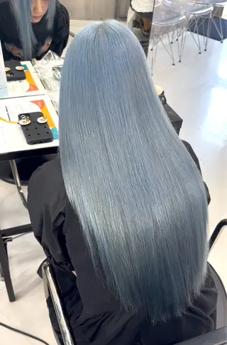 カラー HARUKA🖤 ハイトーンのヘアスタイル