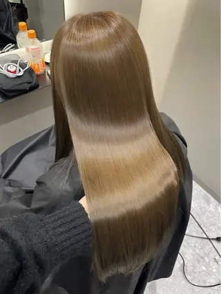 ロング レイヤーカット 新川栄一朗のヘアスタイル