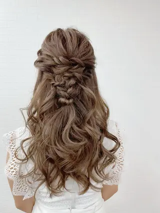 ロング ヘアアレンジ GRANLUSSO 〜グランルッソ駅前店所属・木口 嘉美のヘアスタイル