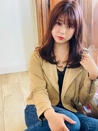 ミディアム カラー grand juteのヘアスタイル