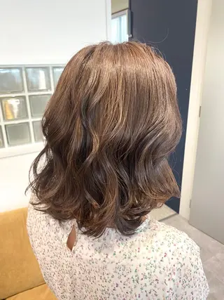 セミロング カラー JIL BLAN所属・JIL BLAN NAOのヘアスタイル
