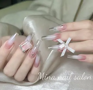 ネイル 🎀まゆ 🪽🐾のネイルデザイン