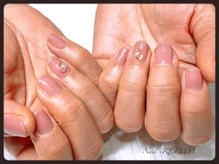 ネイル THECOLORS所属・近貞 莉奈のネイルデザイン