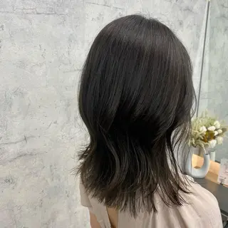 ミディアム カラー Misora/ボブ/ レイヤー/艶カラーのヘアスタイル