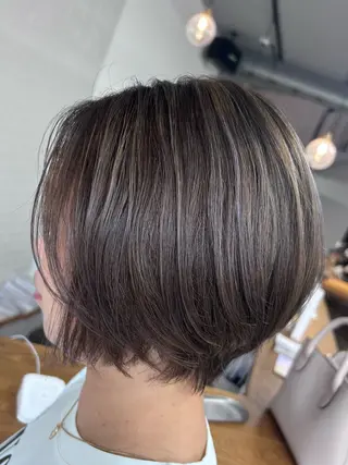 ショート カラー sol. ayakaのヘアスタイル