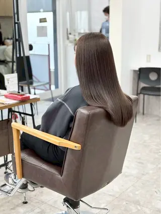 ロング 外崎 美柚のヘアスタイル