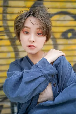 ショート カラー MISAKI🪐 💫のヘアスタイル