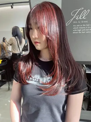 ロング AIRI layer cut hairのヘアスタイル