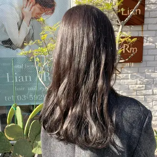 セミロング カラー くろだ ちはるのヘアスタイル