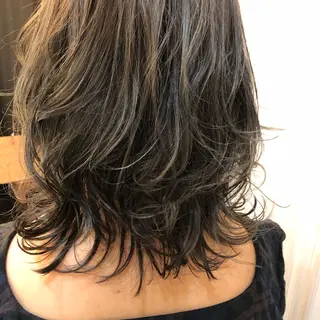 ミディアム GLROW haruhiのヘアスタイル
