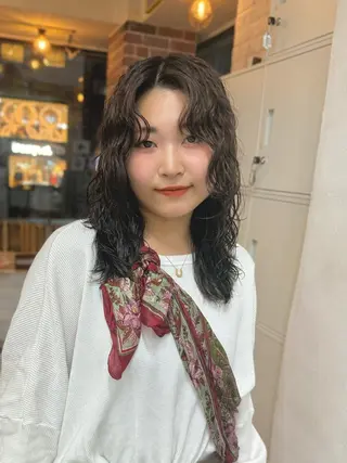 セミロング カラー パーマ ウルフレイヤー エクステ/kokiのヘアスタイル