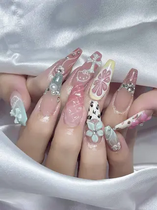 ネイル LEELA NAIL STUDIO所属・LEELA NAIL STUDIOのネイルデザイン