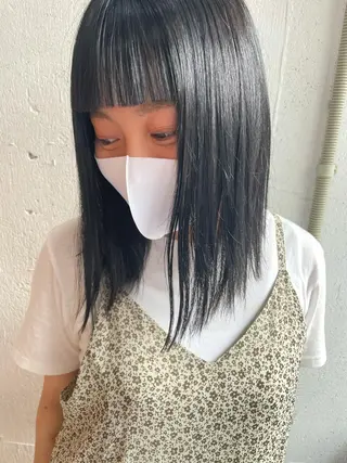 ミディアム hisano / ハイトーン・透明感のヘアスタイル