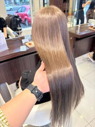 ロング カラー 石坂 瀬音のヘアスタイル