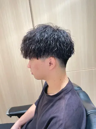 ミディアム パーマ メンズ 銀座メンズカット/ 銀座メンズパーマ/のヘアスタイル