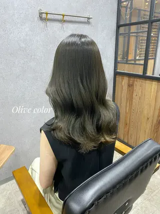 ミディアム カラー clomus所属・YUKA艶髪 🌸寛ぎ部屋のヘアスタイル