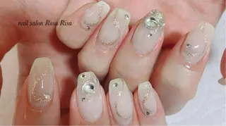 ミディアム アイブロウ ネイルスタジオ シェイクユアハンズのネイルデザイン