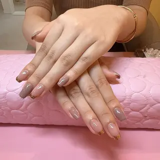 ネイル LEDアイラッシュ ∩_∩アオイのマツエク・マツパデザイン