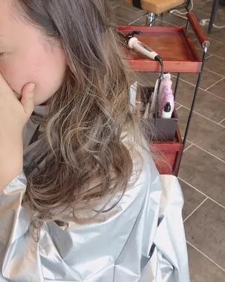 セミロング ému エミュ　hair &spa所属・近藤 みゅうまのヘアスタイル