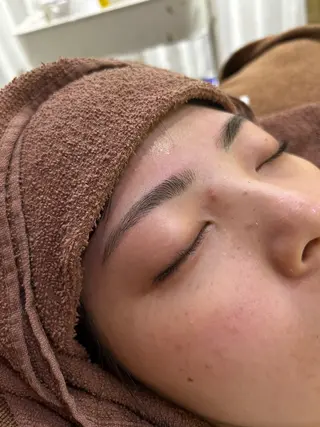 アイブロウ airi🌺カラー /特殊ヘア⛓️🖤のヘアスタイル