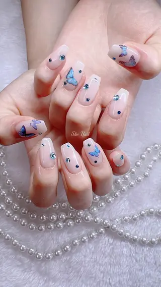 ネイル She   Nail所属・ISA_ BELLAのネイルデザイン