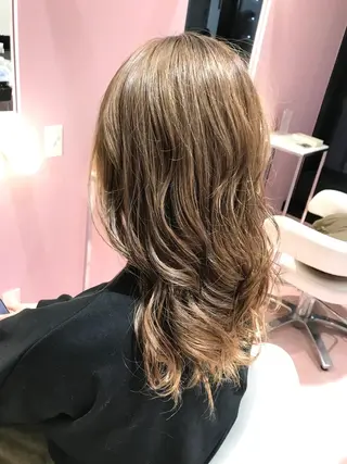 セミロング 所渉/韓国レイヤー /ウルフカットのヘアスタイル