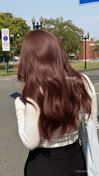 ロング aoi /ニュアンス /透明感カラーのヘアスタイル
