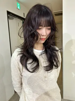 ロング カラー mizuki/ピンク ベージュ.レイヤーのヘアスタイル