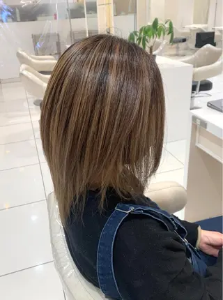 ミディアム カラー 金澤 夏海のヘアスタイル