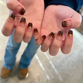 ショート m kaori𓃟のネイルデザイン